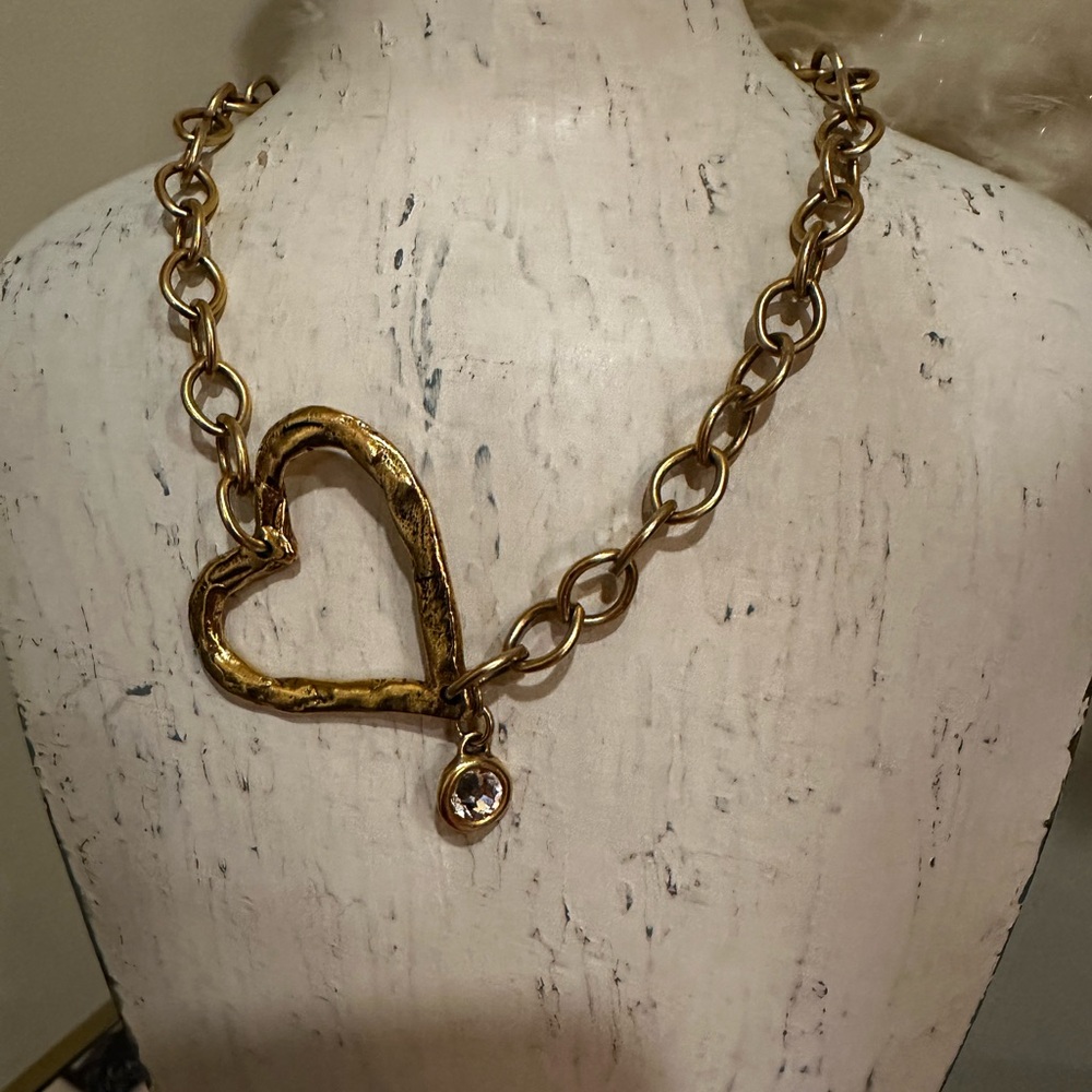 Gold Heart Pendant Necklace - Picture 5 of 7
